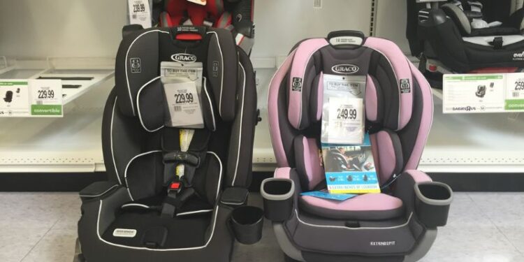 Graco 4ever Dlx Vs Extend2fit 3-in-1 Specs Comparison